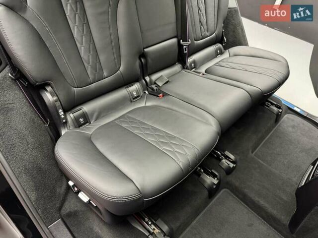 Черный БМВ X7, объемом двигателя 4.4 л и пробегом 61 тыс. км за 137700 $, фото 43 на Automoto.ua