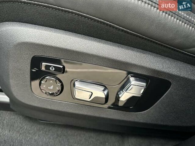 Черный БМВ X7, объемом двигателя 2.99 л и пробегом 10 тыс. км за 145555 $, фото 24 на Automoto.ua