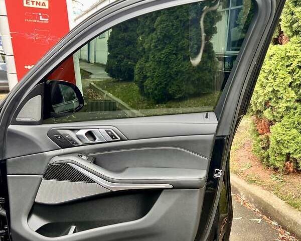 Черный БМВ X7, объемом двигателя 2.99 л и пробегом 33 тыс. км за 129999 $, фото 62 на Automoto.ua