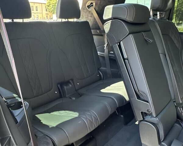 Черный БМВ X7, объемом двигателя 2.99 л и пробегом 33 тыс. км за 140000 $, фото 40 на Automoto.ua