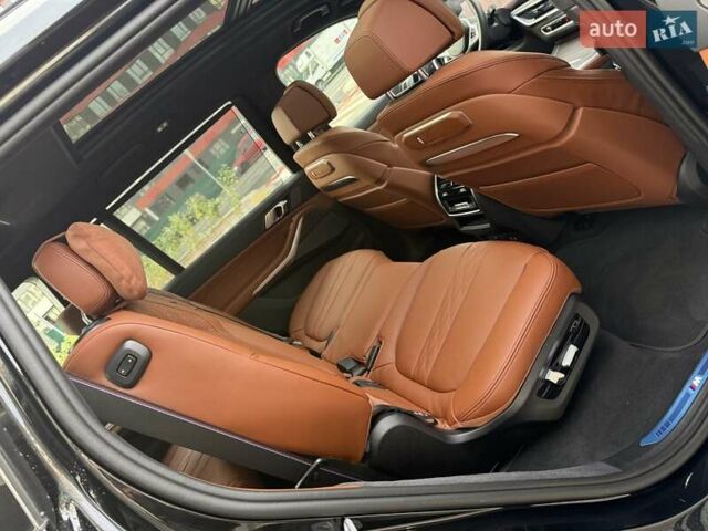 Черный БМВ X7, объемом двигателя 3 л и пробегом 1 тыс. км за 144111 $, фото 13 на Automoto.ua