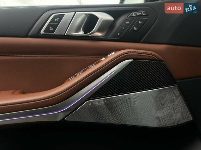 Черный БМВ X7, объемом двигателя 4.39 л и пробегом 20 тыс. км за 149500 $, фото 16 на Automoto.ua