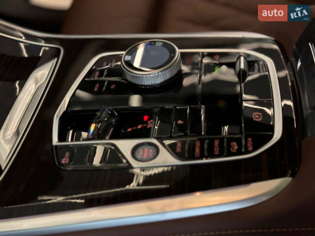 Черный БМВ X7, объемом двигателя 3 л и пробегом 1 тыс. км за 133000 $, фото 20 на Automoto.ua