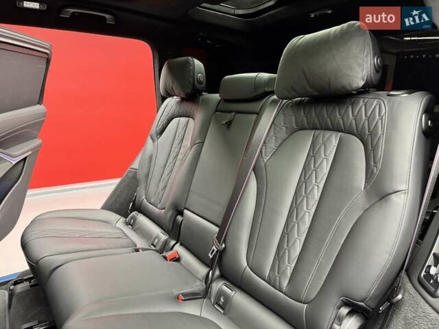 Черный БМВ X7, объемом двигателя 4.4 л и пробегом 61 тыс. км за 137700 $, фото 35 на Automoto.ua