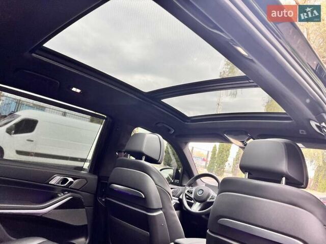 Черный БМВ X7, объемом двигателя 2.99 л и пробегом 33 тыс. км за 129999 $, фото 61 на Automoto.ua