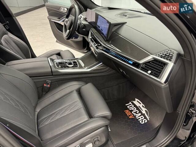 Черный БМВ X7, объемом двигателя 4.39 л и пробегом 25 тыс. км за 155990 $, фото 55 на Automoto.ua