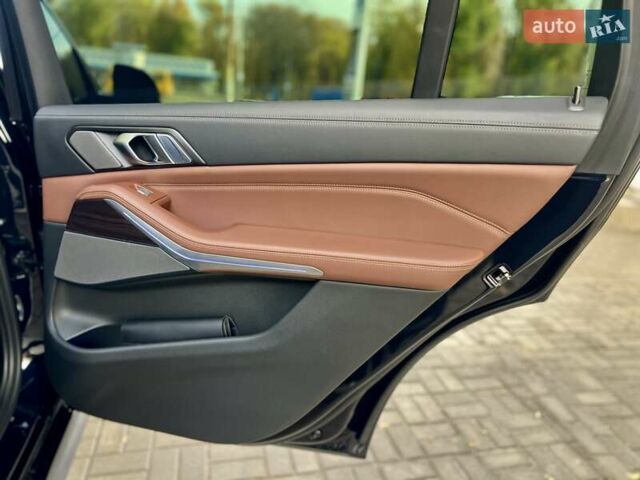 Чорний БМВ X7, об'ємом двигуна 2.99 л та пробігом 35 тис. км за 126000 $, фото 44 на Automoto.ua