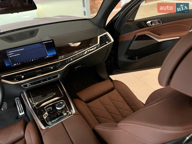 Черный БМВ X7, объемом двигателя 3 л и пробегом 1 тыс. км за 133000 $, фото 18 на Automoto.ua