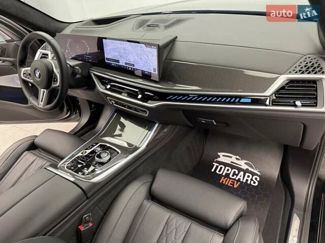 Черный БМВ X7, объемом двигателя 4.39 л и пробегом 25 тыс. км за 155990 $, фото 53 на Automoto.ua