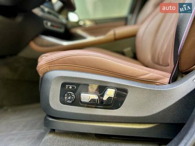 Чорний БМВ X7, об'ємом двигуна 2.99 л та пробігом 35 тис. км за 126000 $, фото 25 на Automoto.ua