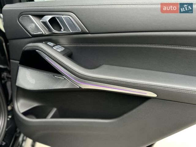 Черный БМВ X7, объемом двигателя 2.99 л и пробегом 10 тыс. км за 145555 $, фото 60 на Automoto.ua