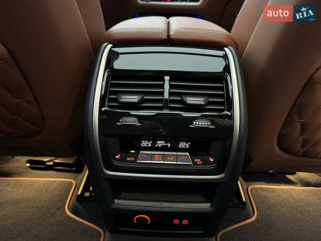 Чорний БМВ X7, об'ємом двигуна 2.99 л та пробігом 42 тис. км за 127700 $, фото 27 на Automoto.ua