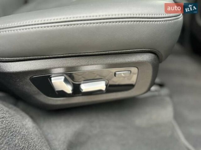 Черный БМВ X7, объемом двигателя 2.99 л и пробегом 10 тыс. км за 145555 $, фото 51 на Automoto.ua