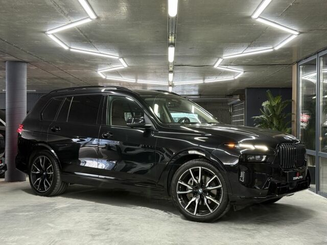 Черный БМВ X7, объемом двигателя 3 л и пробегом 25 тыс. км за 83900 $, фото 2 на Automoto.ua