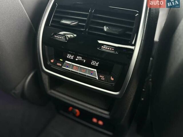 Черный БМВ X7, объемом двигателя 2.99 л и пробегом 10 тыс. км за 145555 $, фото 54 на Automoto.ua