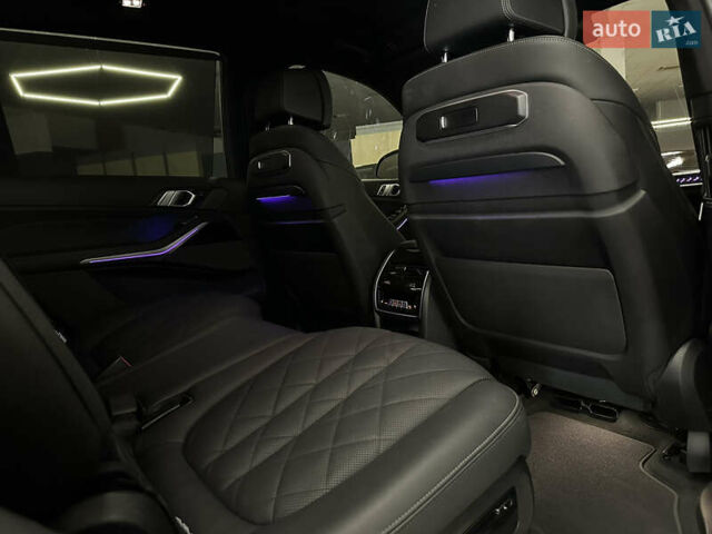 Черный БМВ X7, объемом двигателя 3 л и пробегом 29 тыс. км за 84999 $, фото 29 на Automoto.ua