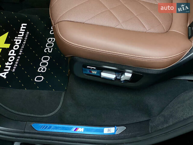 Черный БМВ X7, объемом двигателя 2.99 л и пробегом 50 тыс. км за 142000 $, фото 46 на Automoto.ua