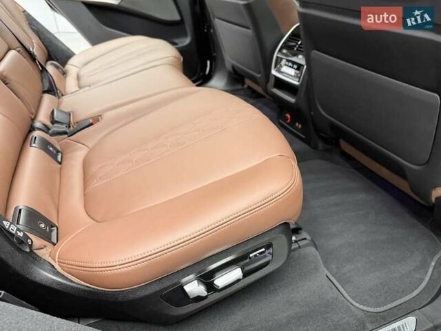 Чорний БМВ X7, об'ємом двигуна 2.99 л та пробігом 32 тис. км за 131800 $, фото 39 на Automoto.ua