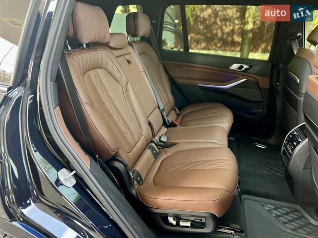 Чорний БМВ X7, об'ємом двигуна 2.99 л та пробігом 35 тис. км за 126000 $, фото 36 на Automoto.ua