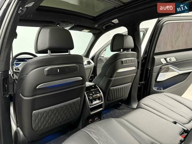 Черный БМВ X7, объемом двигателя 4.39 л и пробегом 25 тыс. км за 155990 $, фото 35 на Automoto.ua