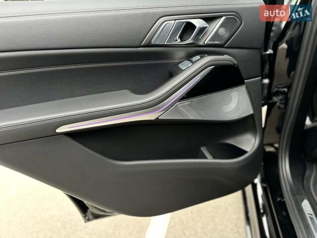 Черный БМВ X7, объемом двигателя 2.99 л и пробегом 10 тыс. км за 145555 $, фото 55 на Automoto.ua