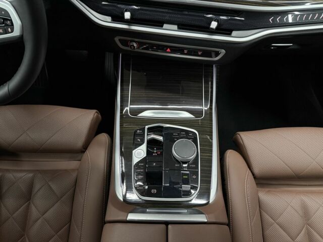 Черный БМВ X7, объемом двигателя 3 л и пробегом 25 тыс. км за 83900 $, фото 22 на Automoto.ua