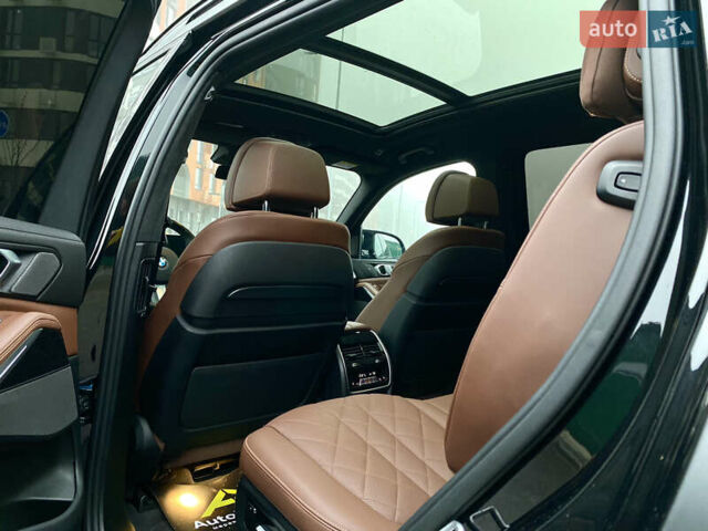 Черный БМВ X7, объемом двигателя 2.99 л и пробегом 50 тыс. км за 142000 $, фото 44 на Automoto.ua