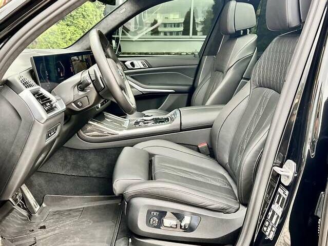 Черный БМВ X7, объемом двигателя 2.99 л и пробегом 33 тыс. км за 129999 $, фото 28 на Automoto.ua