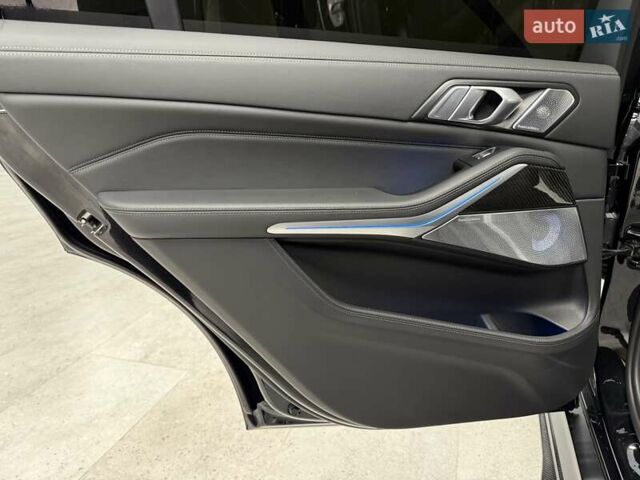 Черный БМВ X7, объемом двигателя 4.39 л и пробегом 25 тыс. км за 155990 $, фото 33 на Automoto.ua