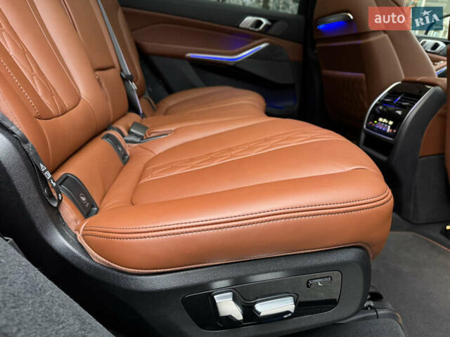 Чорний БМВ X7, об'ємом двигуна 2.99 л та пробігом 42 тис. км за 127700 $, фото 38 на Automoto.ua