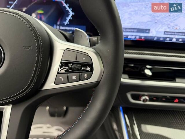 Черный БМВ X7, объемом двигателя 4.39 л и пробегом 25 тыс. км за 155990 $, фото 68 на Automoto.ua