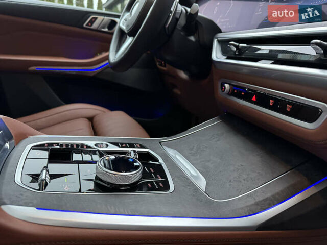 Чорний БМВ X7, об'ємом двигуна 2.99 л та пробігом 42 тис. км за 127700 $, фото 41 на Automoto.ua