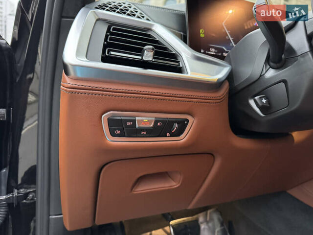 Чорний БМВ X7, об'ємом двигуна 2.99 л та пробігом 42 тис. км за 127700 $, фото 42 на Automoto.ua