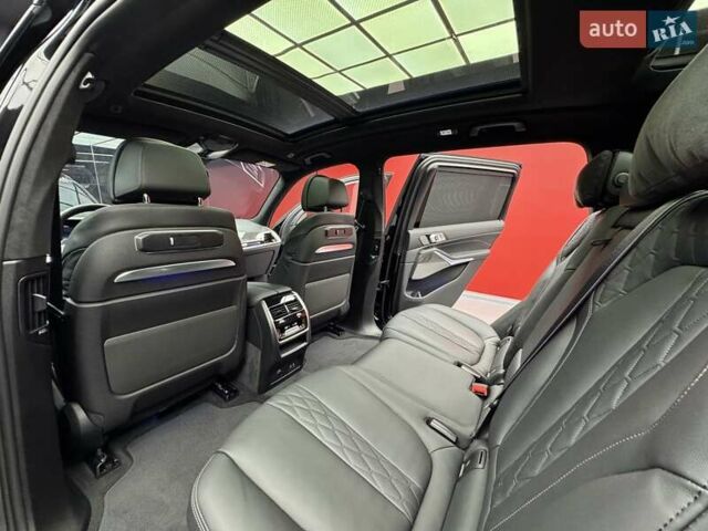 Черный БМВ X7, объемом двигателя 4.4 л и пробегом 61 тыс. км за 137700 $, фото 38 на Automoto.ua