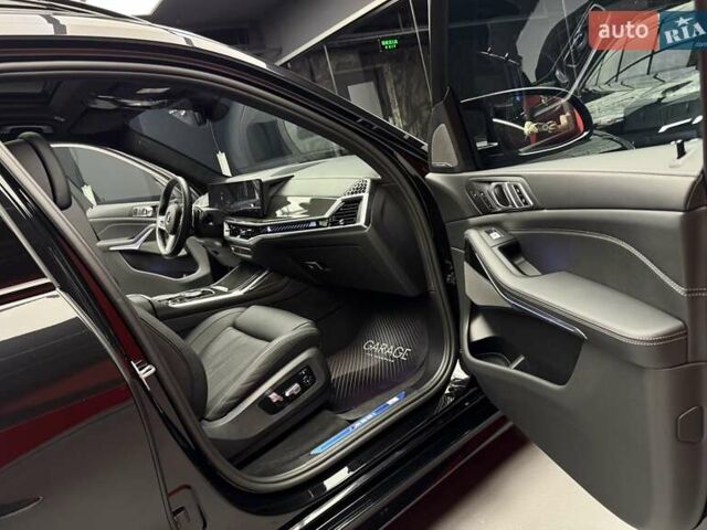 Черный БМВ X7, объемом двигателя 4.4 л и пробегом 61 тыс. км за 137700 $, фото 46 на Automoto.ua