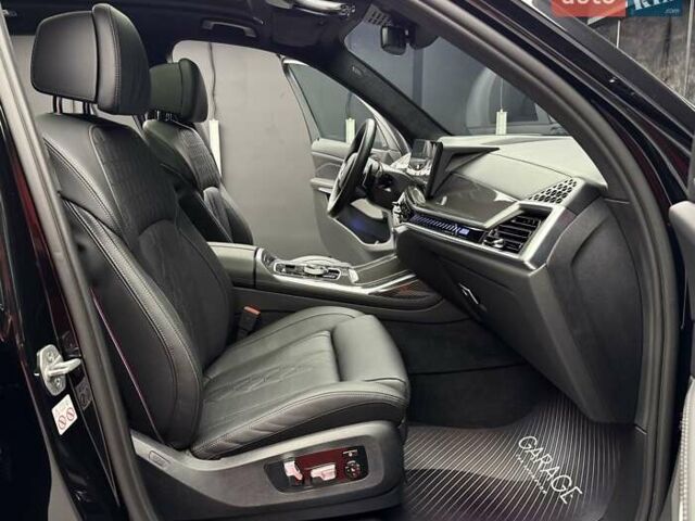 Черный БМВ X7, объемом двигателя 4.4 л и пробегом 61 тыс. км за 137700 $, фото 49 на Automoto.ua