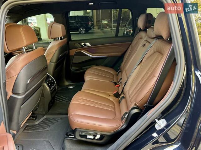 Чорний БМВ X7, об'ємом двигуна 2.99 л та пробігом 35 тис. км за 126000 $, фото 38 на Automoto.ua