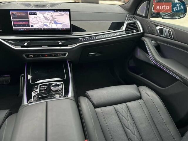 Черный БМВ X7, объемом двигателя 2.99 л и пробегом 10 тыс. км за 145555 $, фото 17 на Automoto.ua