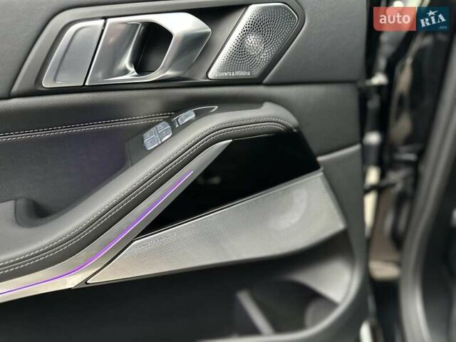 Черный БМВ X7, объемом двигателя 2.99 л и пробегом 10 тыс. км за 145555 $, фото 49 на Automoto.ua