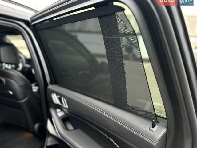 Черный БМВ X7, объемом двигателя 2.99 л и пробегом 10 тыс. км за 145555 $, фото 59 на Automoto.ua