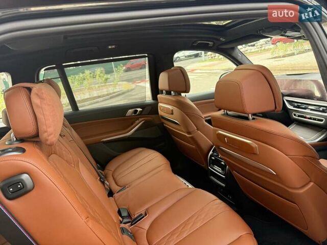 Черный БМВ X7, объемом двигателя 3 л и пробегом 1 тыс. км за 144111 $, фото 9 на Automoto.ua