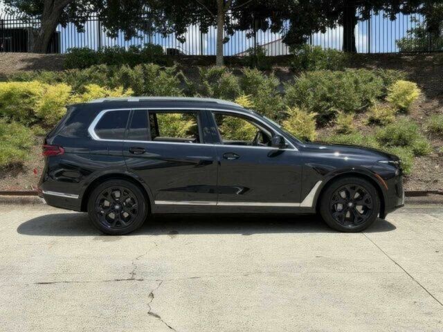 Черный БМВ X7, объемом двигателя 3 л и пробегом 25 тыс. км за 50000 $, фото 3 на Automoto.ua