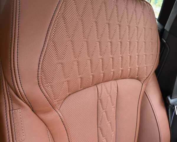 Черный БМВ X7, объемом двигателя 3 л и пробегом 1 тыс. км за 144111 $, фото 70 на Automoto.ua