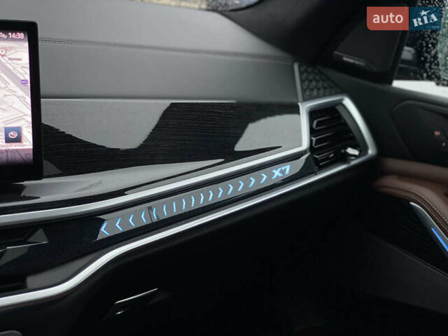 Черный БМВ X7, объемом двигателя 2.99 л и пробегом 50 тыс. км за 142000 $, фото 38 на Automoto.ua