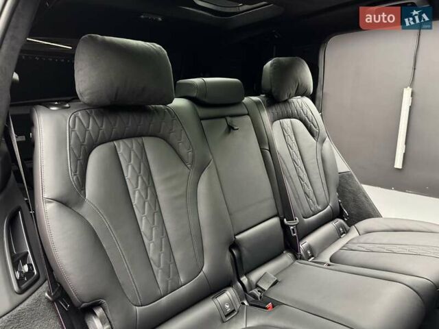 Черный БМВ X7, объемом двигателя 4.4 л и пробегом 61 тыс. км за 140900 $, фото 43 на Automoto.ua