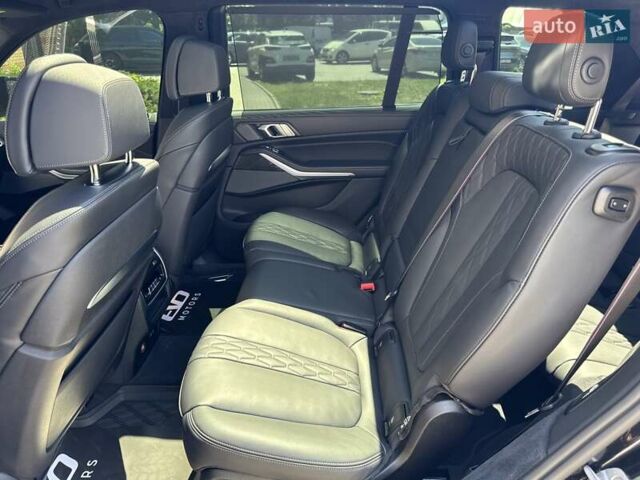Черный БМВ X7, объемом двигателя 2.99 л и пробегом 33 тыс. км за 140000 $, фото 35 на Automoto.ua