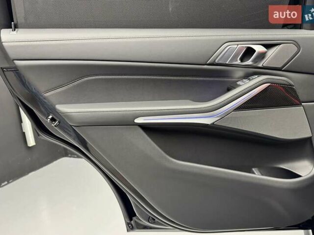 Черный БМВ X7, объемом двигателя 4.4 л и пробегом 61 тыс. км за 137700 $, фото 33 на Automoto.ua