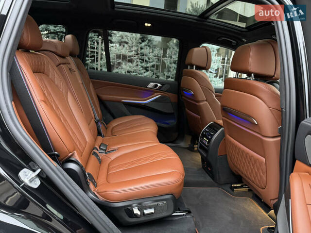 Чорний БМВ X7, об'ємом двигуна 2.99 л та пробігом 42 тис. км за 127700 $, фото 26 на Automoto.ua