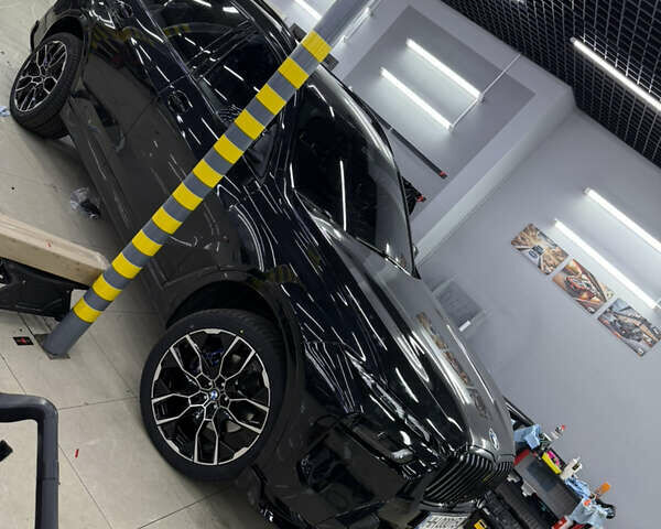 Черный БМВ X7, объемом двигателя 3 л и пробегом 25 тыс. км за 109900 $, фото 1 на Automoto.ua