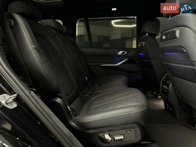 Черный БМВ X7, объемом двигателя 3 л и пробегом 29 тыс. км за 84999 $, фото 28 на Automoto.ua